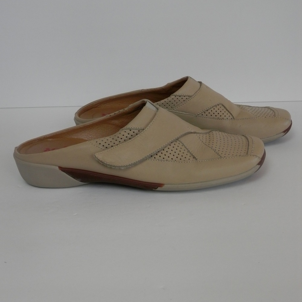 Sesto Meucci Slip On Beige Shoes